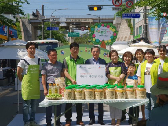 광양원예농협은 광양시와 함께 지난 6월2일 서울 신촌의 차 없는 거리에서 '오매(OH!梅)! 왔능가!'라는 주제로 광양매실축제를 개최, 광양매실의 위상을 높였다.