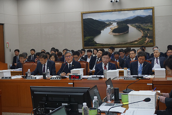 지난 14일 국회 농림축산식품해양수산위원회에서는 산림청·산림조합중앙회·한국임업진흥원에 대한 국정감사가 진행됐다.