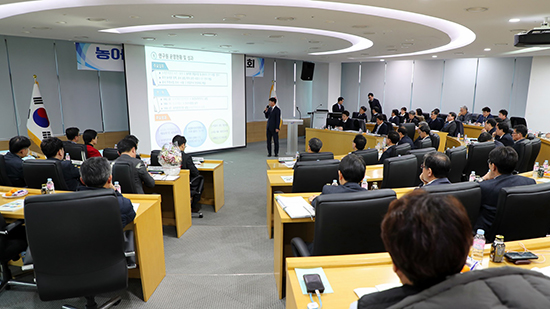 한국농어촌공사는 지난 21일 전남 나주 본사에서 연구원 성과발표회를 열고 시설안전을 비롯한 9개 분야 17개 연구성과를 공유했다.