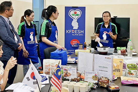 말레이시아에서 한국산 과일이 고소득층과 젊은 층을 중심으로프리미엄 과실로 인식되면서 구입이 증가하는 등 농식품 수출이 순풍을 타고 있다.