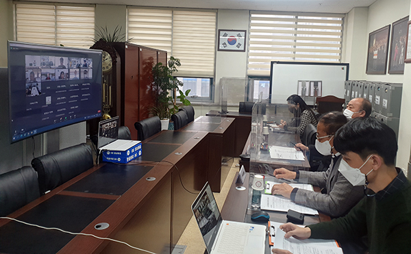 지난달 29일 농림축산식품부와 사단법인 한국인삼협회의 주재로 인삼 유네스코 인류무형문화유산 등재 추진을 위한 간담회가 화상으로 개최됐다.