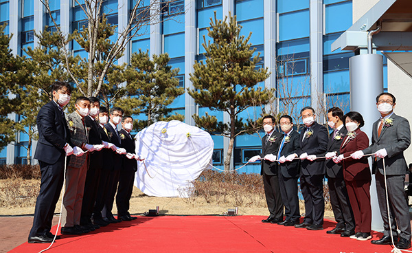 한국농업기술진흥원이 지난 2일 전북 익산 본원에서 농진원 출범 선포식을 갖고, 농업기술실용화재단에서 한국농업기술진흥원으로 새롭게 출발했다.