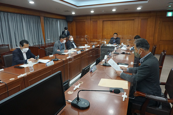 부산울산경남품목농협협의회가 지난 7일 농협경남본부에서 회의실에서 협의회를 열고 품목농협 현안에 대해 논의했다.