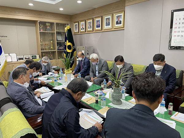 경인강원품목농협협의회가 지난 8일 경기동부원예농협 2층 조합장실에서 개최됐다.