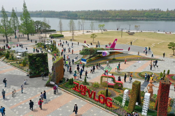 지난달 22일부터 26일까지 경기 고양 일산호수공원에서 2022 고양국제꽃박람회가 개최됐다.