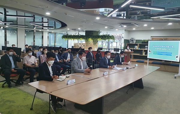 농협중앙회 디지털혁신실이 지난 2일 ‘농축협 RPA 확대 적용 구축 프로젝트’ 완료 보고회를 개최했다.