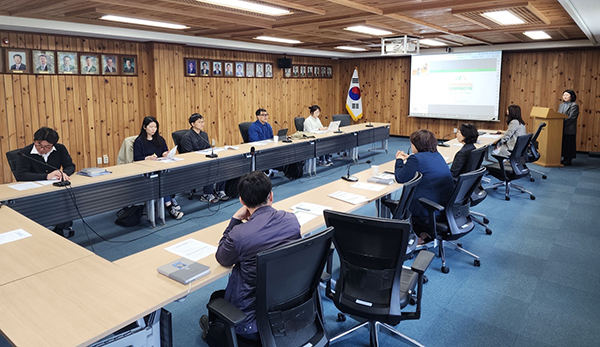 산림청 국립산림과학원은 지난 12일 산촌연구 릴레이 제1차 세미나를 개최했다.