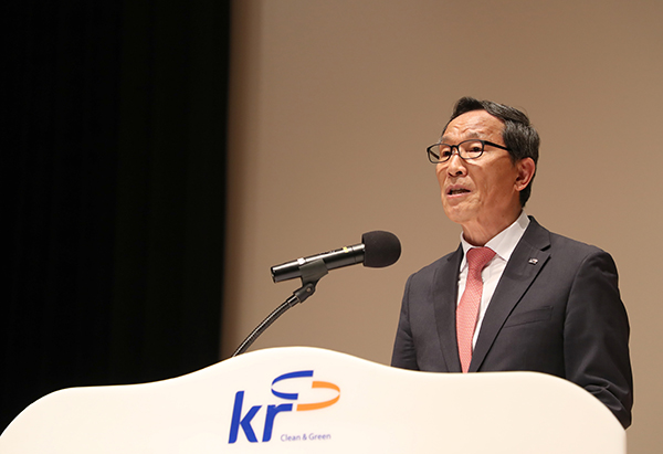 이병호 사장은 농지은행 사업이 농업의 미래산업화를 선도하는 핵심 동력으로 작동할 수 있도록 힘써 줄 것을 당부했다.