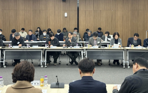 지난 6일 경기도의회 대회의실에서 ‘2025년도 제1회 도-시·군 농정 과장 회의'가 개최됐다.